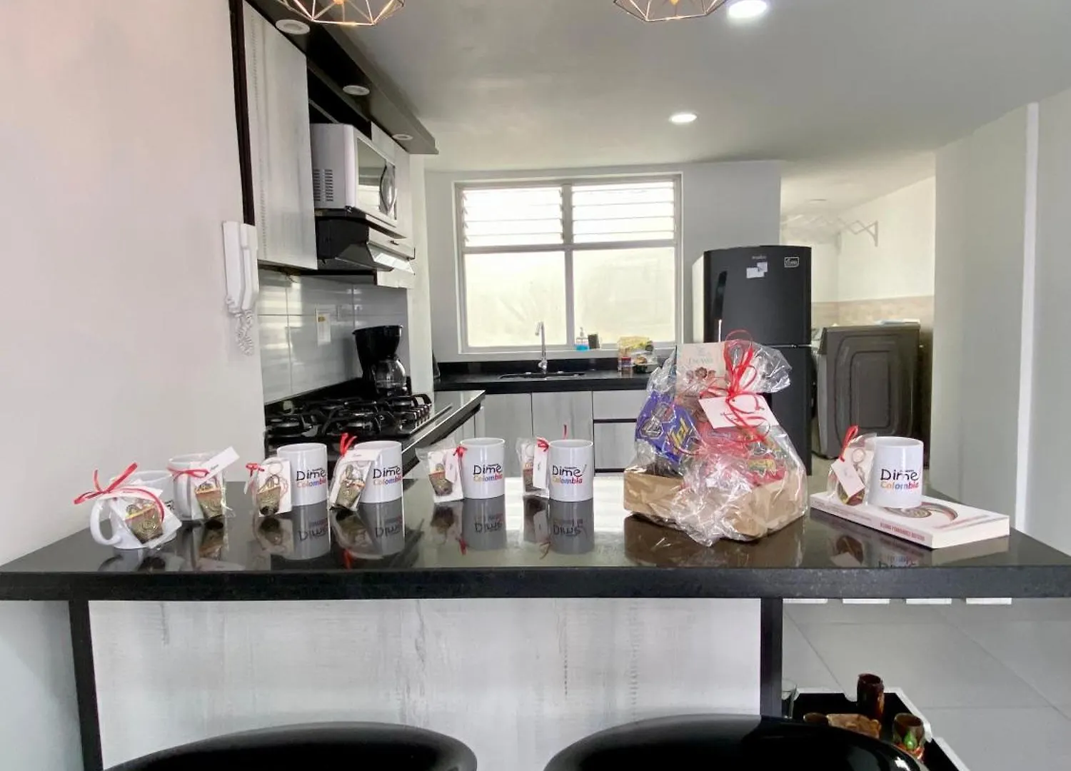 Hermoso Y Nuevo Apartamento En Laureles Medellin Apartment